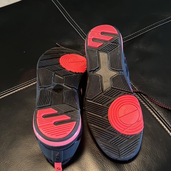 Strong Zumba shoes - Picture 3 of 8